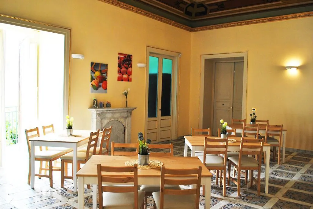 Bed and Breakfast Antica Dimora Palermo 3*,